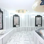 Throne & فندق 5*