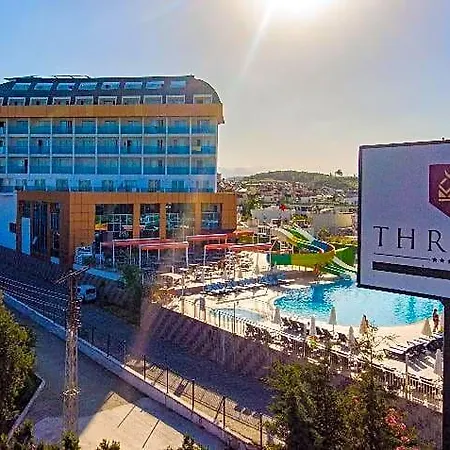 Throne & Hotel 5*