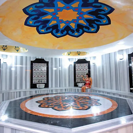 Hotel Throne & 5*