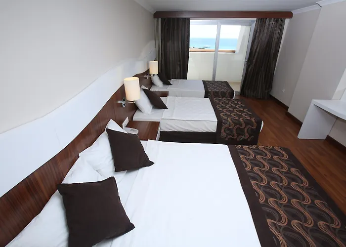 Hotel Throne & Manavgat