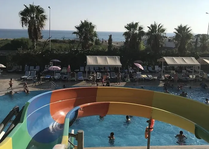 Hotel Throne & Manavgat